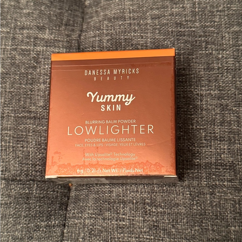 NEW! Danessa Myricks Yummy Skin Blurring Balm Powder in Peach
